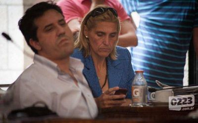 Baragiola y Maiorano tildan de �irresponsable� a Abad por su denuncia contra la Aduana