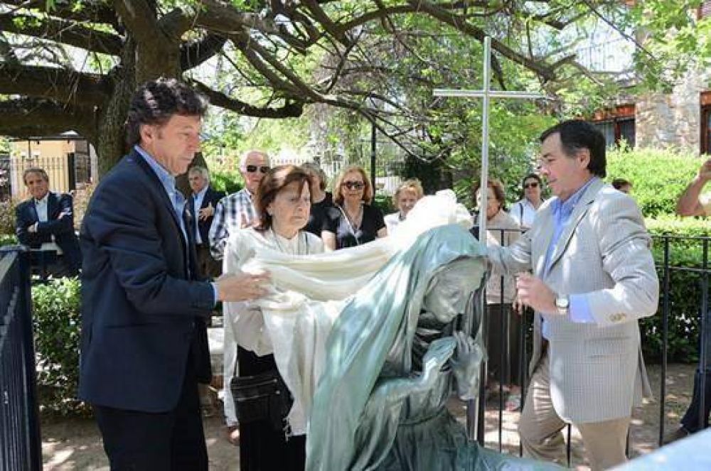 En San Isidro colocaron una escultura de Sor Camila Roln