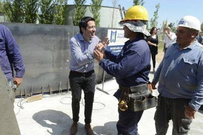 Agua potable y planta cloacal para m�s de 12 mil vecinos malvinenses