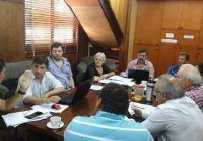 Abat�ngelo y S�nchez Negrete explicaron a los concejales el aumento de tasas para el a�o que viene