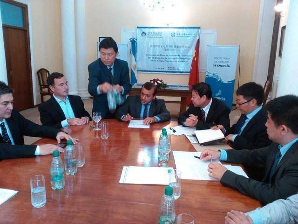Firman acuerdo de cooperacin por los proyectos de represas Hidroelctricas en los Arroyos Piray Guaz y Piray Mini