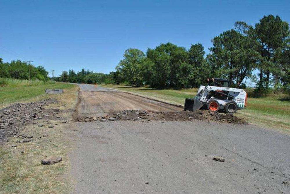 La Municipalidad inform que comenzaron los trabajos de bacheo en el camino de Circunvalacin