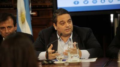 Oficializan el pago del bono de hasta $ 3.500 a los estatales