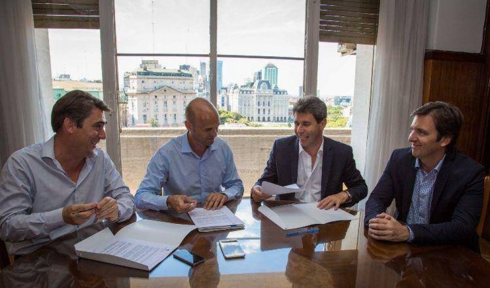 U�ac firm� un convenio por calles y rutas para San Juan
