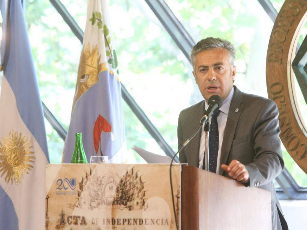 Cornejo: convocatoria a paritarias y jury a Orozco