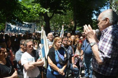 El gremio municipal puede profundizar el lunes las medidas de fuerza
