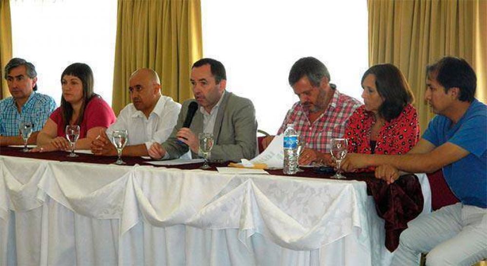 Aduana: Concejales y gremios se expresaron en contra de la denuncia de Abad