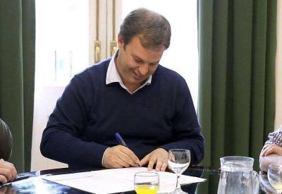 Otro intendente peronista pagar� el bono de fin de a�o