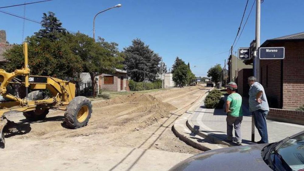 Se realizan trabajos de pavimentacin en Vela