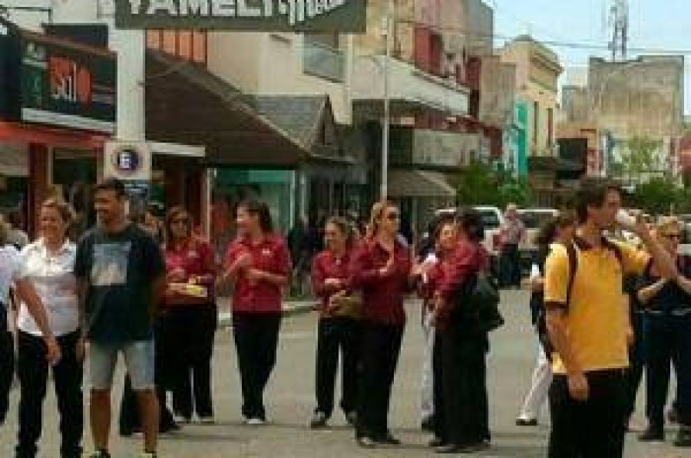 Estado de alerta y movilizaci�n de empleados del Bingo por un posible impuesto al juego