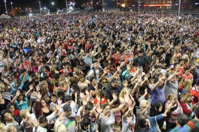 Campa�a de evangelizaci�n, Jes�s Te Ama, en Laferrere y Mar del Plata