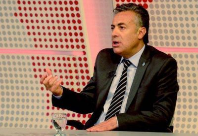 Ganancias: para Cornejo peligrar�a la mitad de los recursos para obra p�blica