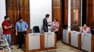 No hubo qu�rum para suspender al viceintendente de Victoria