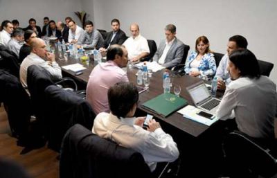 Respuesta ante crecidas de r�os y campa�a vial: el fuerte de la Provincia para el verano