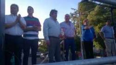 Anuncian la construcci�n de 40 viviendas y el asfaltado de 77 cuadras para Santa Isabel