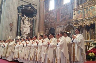 El Card. Parolin ordena sacerdotes a 36 legionarios de Cristo