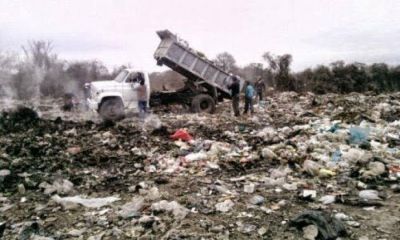 Conviven con un microbasural a metros de la Casa de Gobierno