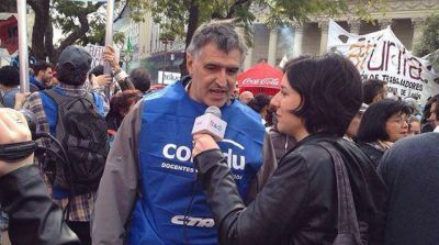 Adum: �Queremos discutir salarios, no un paliativo de fin de a�o�