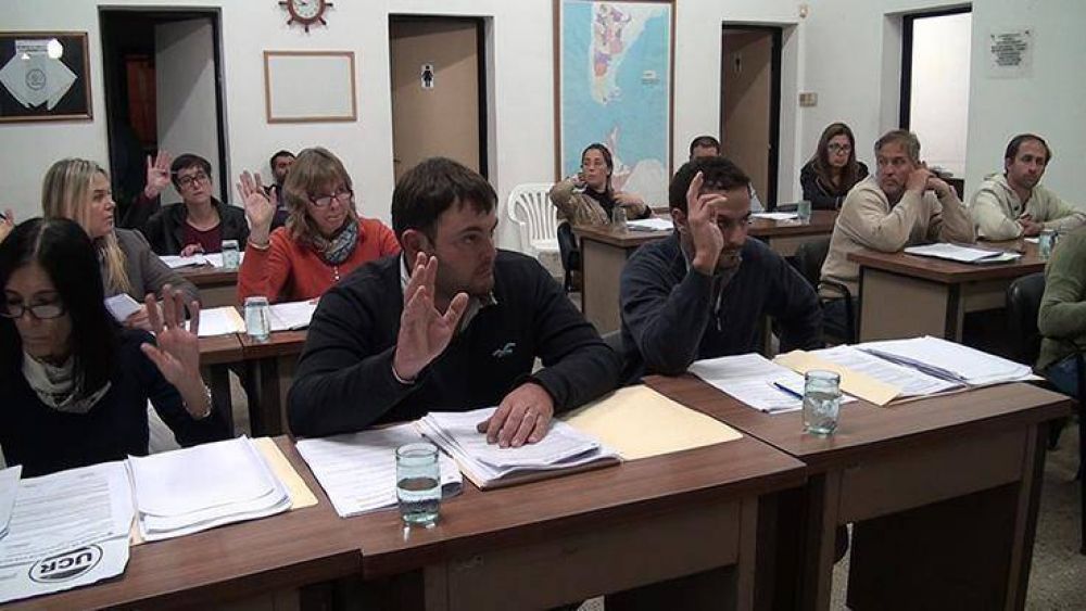 Presupuesto de 302 millones y 30% de aumento de tasas