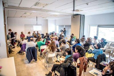 Vecinos interrumpieron reuni�n sobre ordenamiento territorial del bosque