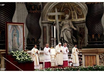 El Papa en la fiesta de la Emperatriz de Am�rica: �Con Mar�a le decimos s� a la vida y no a la indiferencia�