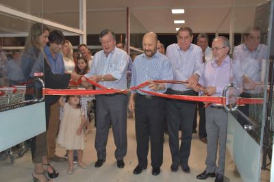 El gobernador presidio inauguraci�n de la sucursal 9 de Supermercado C�ceres