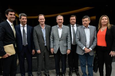 Impuesto a las Ganancias: Bordet coincidi� con gobernadores en la b�squeda de un proyecto alternativo 