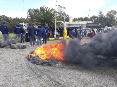 Por demora en pago de quincenas, pararon obreros de Intesar