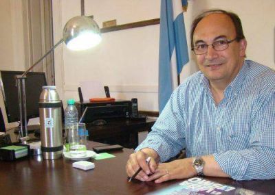 Salom�n: �Las obras de agua y cloacas son indispensables para los barrios�