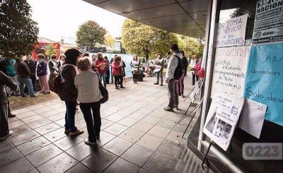 Docentes marchan al Consejo Escolar en repudio al 