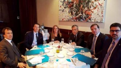 Cornejo rinde cuentas y seduce en Nueva York