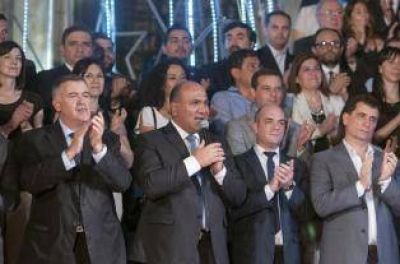 Cortes y marcha por el bono de fin de a�o