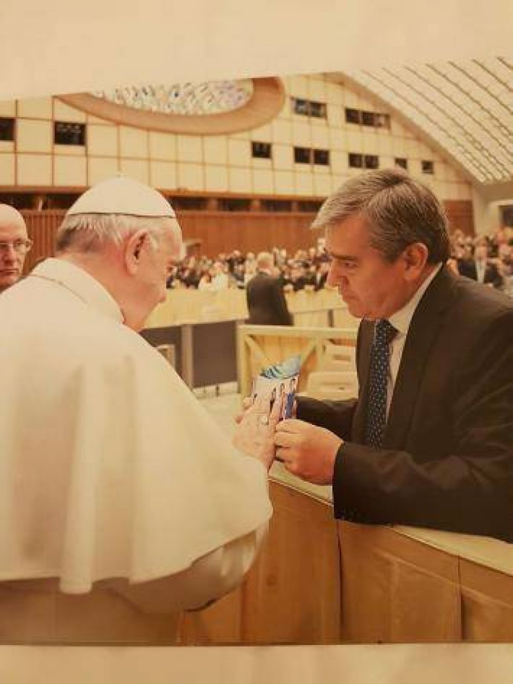 El Vaticano: el intendente Nievas pidió al Papa bendiciones “por su pueblo y por el Chaco”