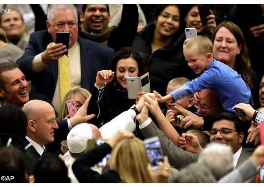 Catequesis del Papa: �Seamos mensajeros de paz para un mundo que tiene hambre y sed de justicia�