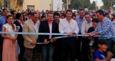 Inauguraron la renovaci�n de la red de agua potable de la Villa San Jos�
