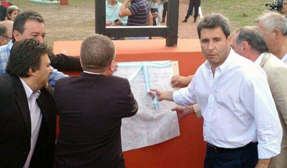 U�ac visit� J�chal para inaugurar obras de tr�nsito y salud