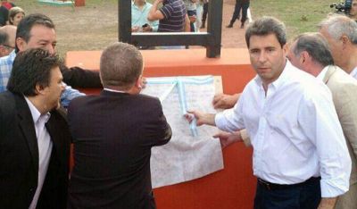 U�ac visit� J�chal para inaugurar obras de tr�nsito y salud