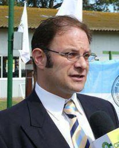 P�rez Balade: �Deben rever el 65% de aumento�