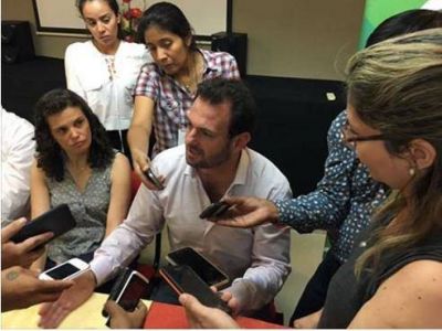 Exitosa conferencia de Jos� Urtubey y Cristina Fiore en Tartagal