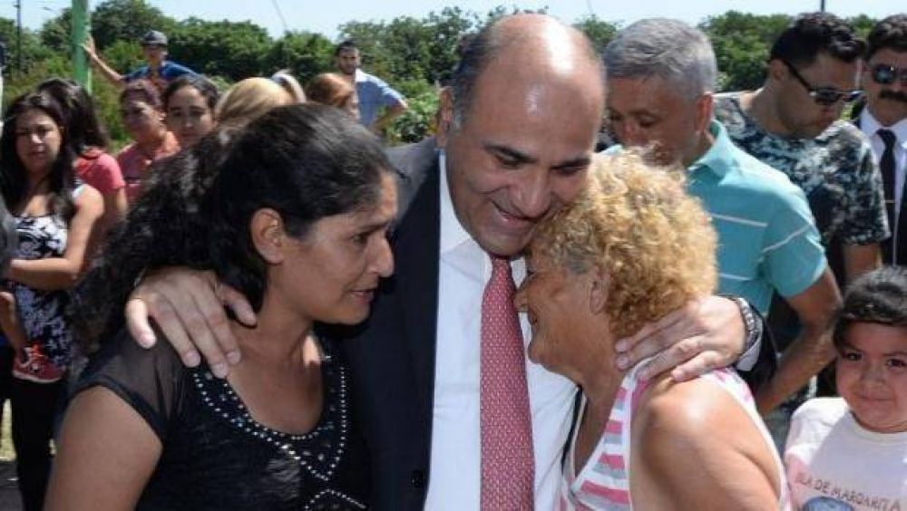 Manzur sigue gestionando ayuda para tratar de pagar un bono