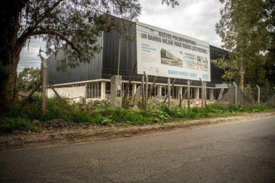 Oficializaron el subsidio para terminar los polideportivos barriales