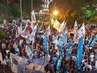 Axel Kicillof se present� en Salta en medio de un conflicto con la municipalidad