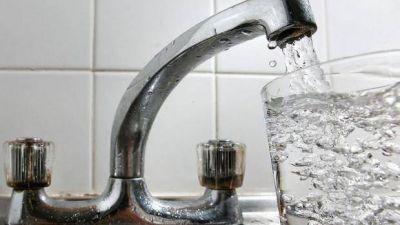 OSSE cuestion� a EDEA por la falta de agua en distintos barrios
