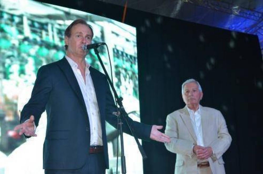 Ante empresarios, Bordet dijo que en la provincia �hay graves problemas financieros� 