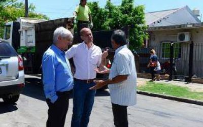 Andreotti recorri� obras de asfalto en San Fernando