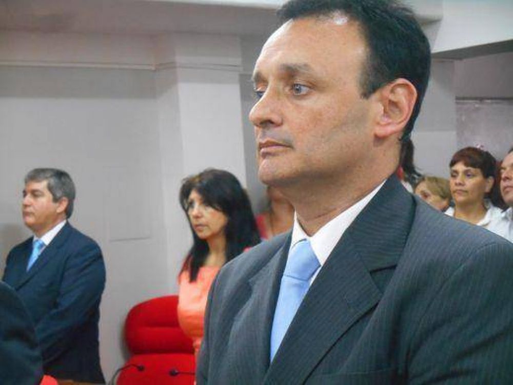 Perrella: �Las obras de infraestructura e hidr�ulica siempre las hicieron Provincia y Naci�n, pero en San Mart�n no las hemos tenido�