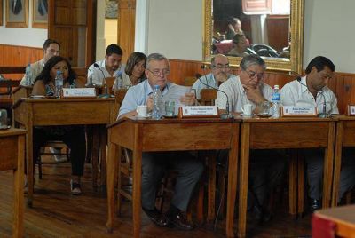 Vecinos de Villa Linch piden la continuidad de la obra de cloacas