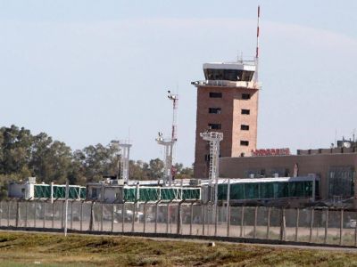 Aerol�neas y Austral cancelaron vuelos hacia y desde Mendoza