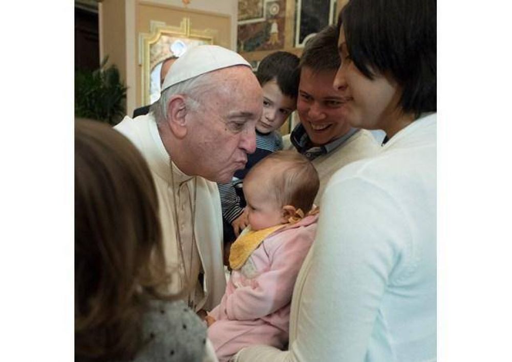 Monse�or Vigan�: comunicamos al mundo la Misericordia de Dios