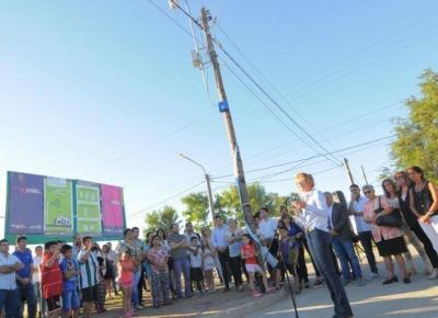 El Estado inaugur� la primera antena de WiFi de alta velocidad